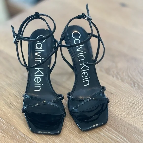 Calvin Klein Women's Tegin Heeled Sandal, size 7.5 NEW - Picture 6 of 6